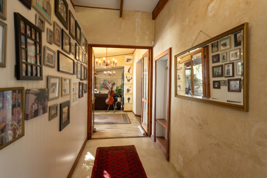 5 Bedroom Property for Sale in Langerug Western Cape